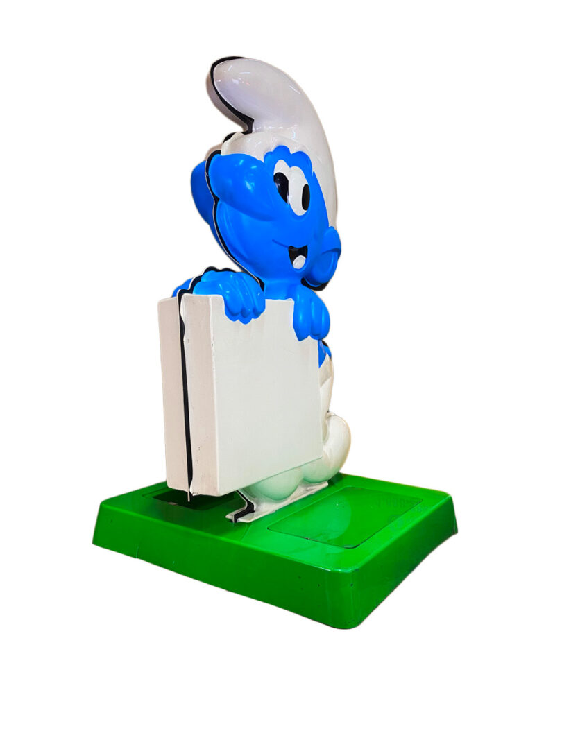 giant promotional smurf