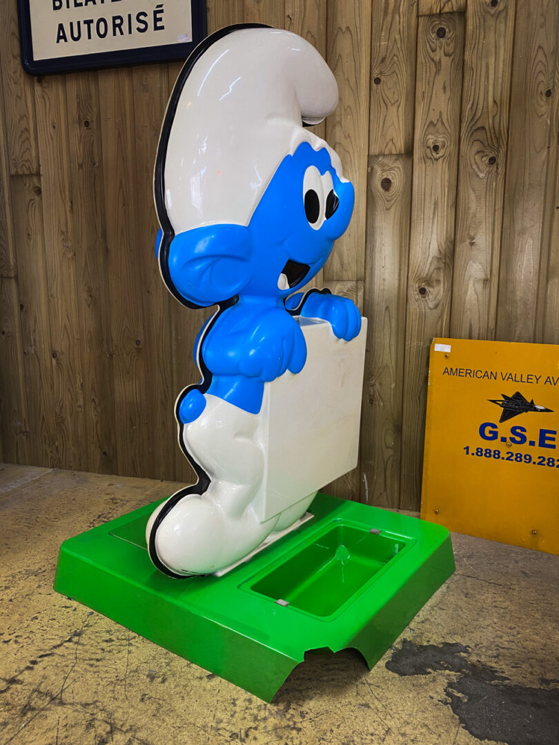 Giant double sided smurf