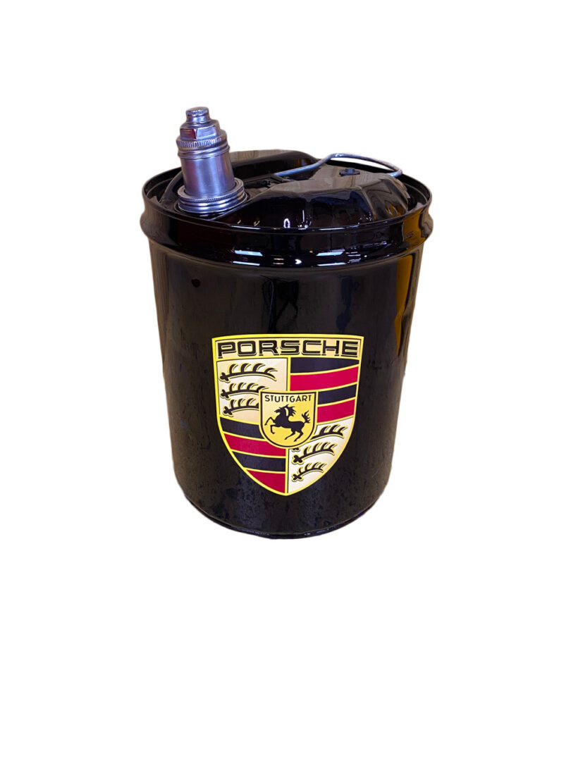 Porsche oil can