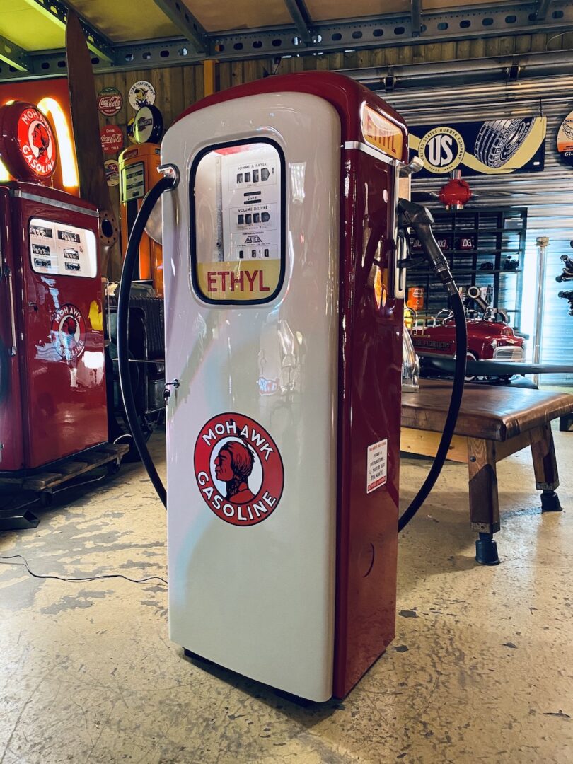 Pompe à essence ancienne à vendre
