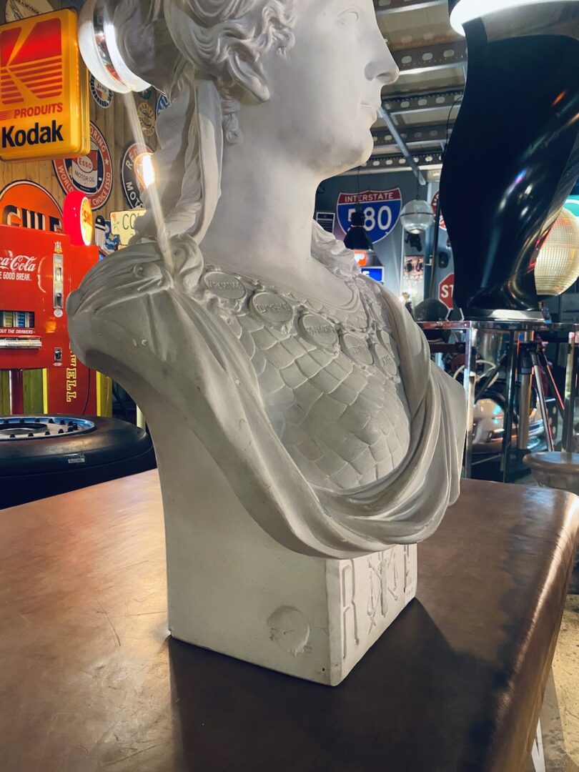 Sculpture du buste de Marianne