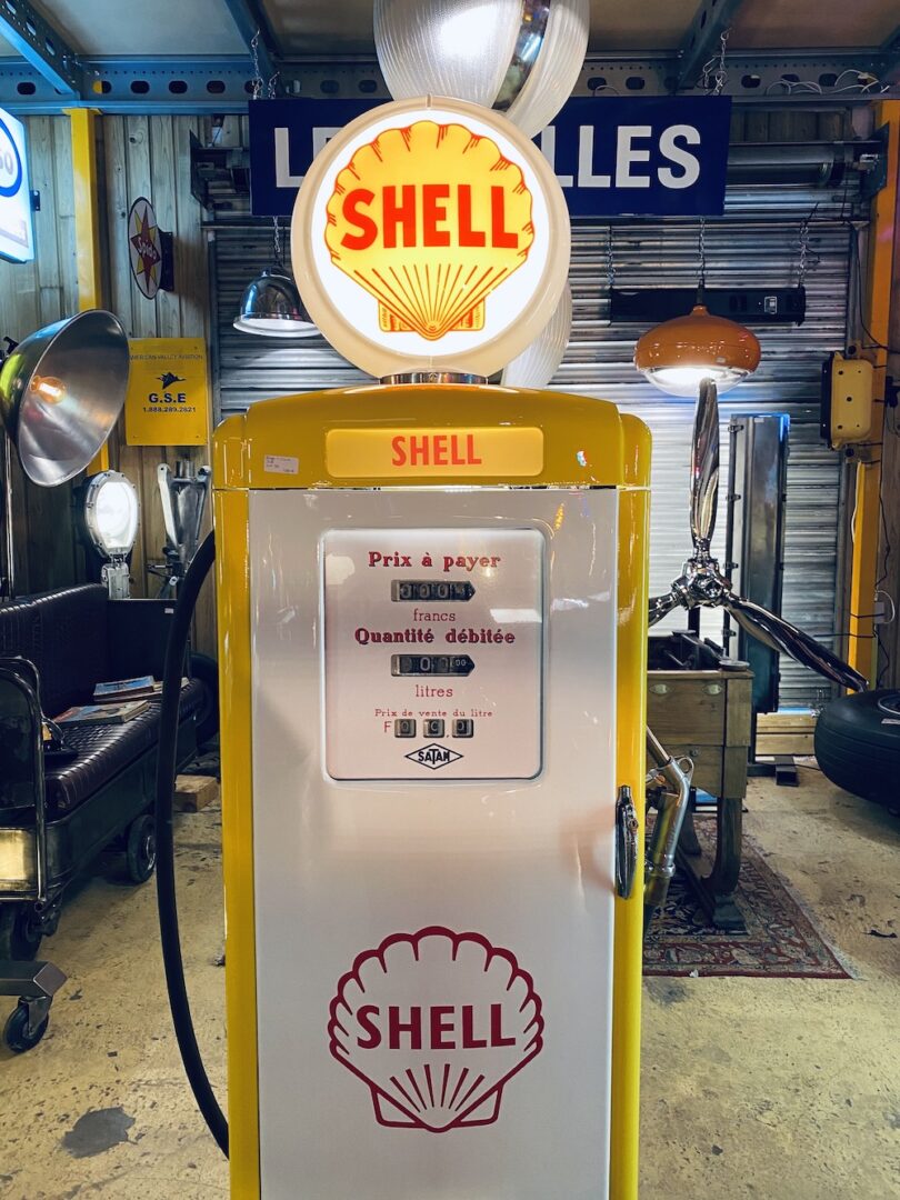 Pompe à essence shell globe