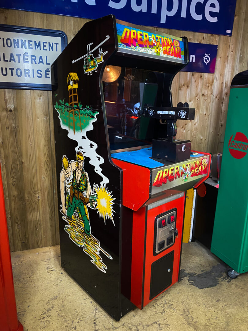 Borne d'arcade vintage ancienne operation bear