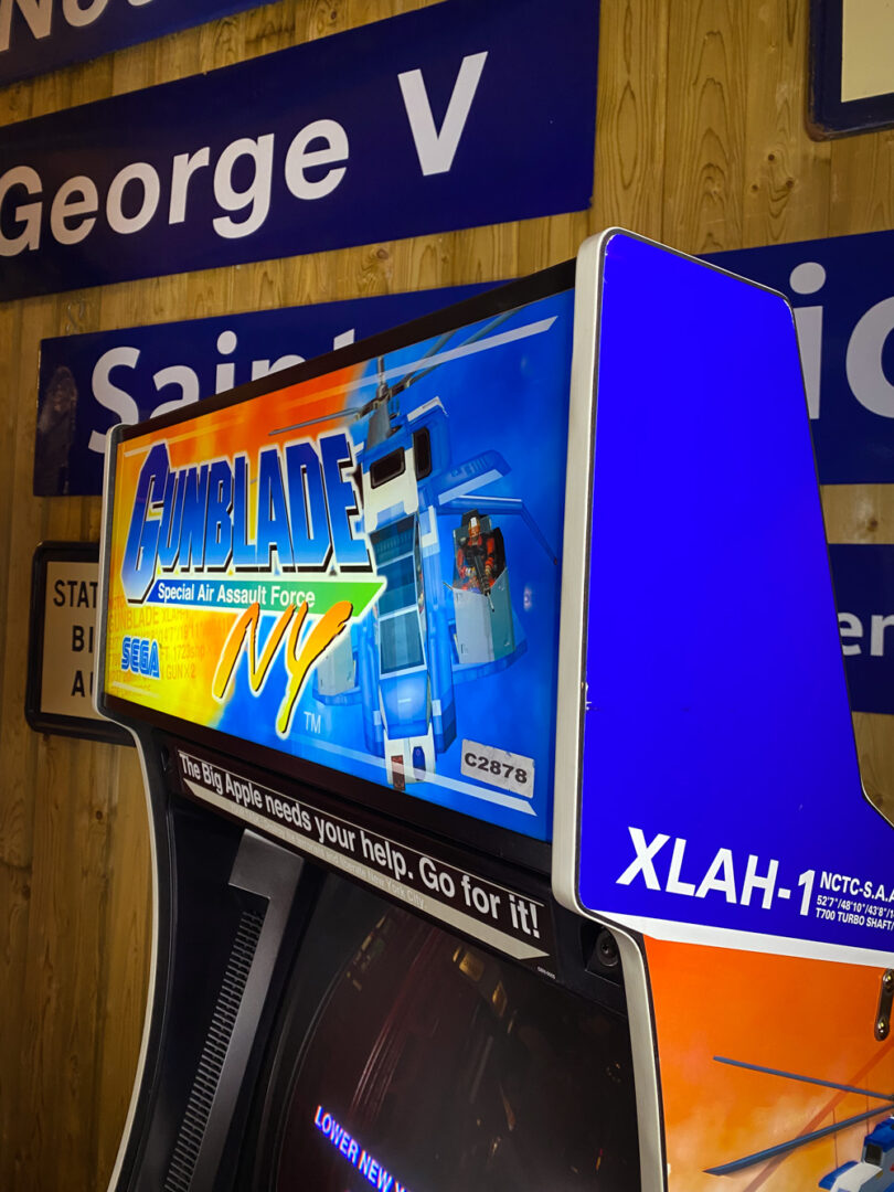 Borne d'arcade ancienne Sega gunblade