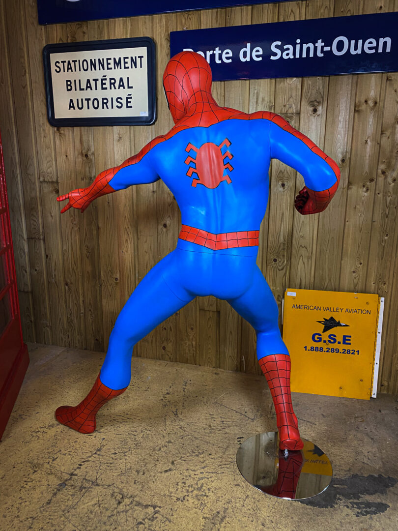Statue de Spiderman taille réelle