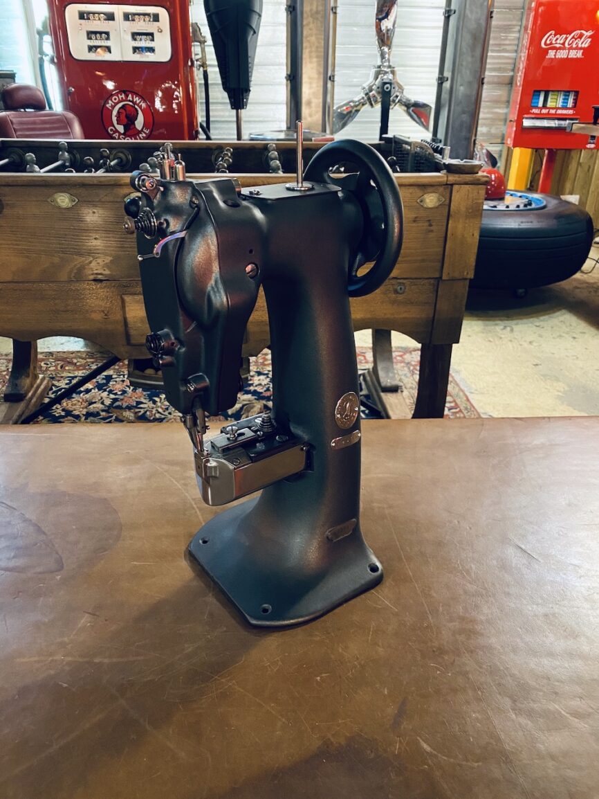 Machine à coudre ancienne