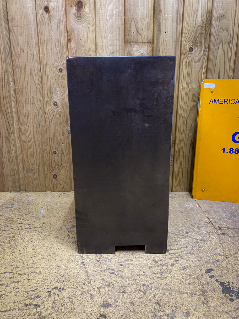 Petit meuble à clapets