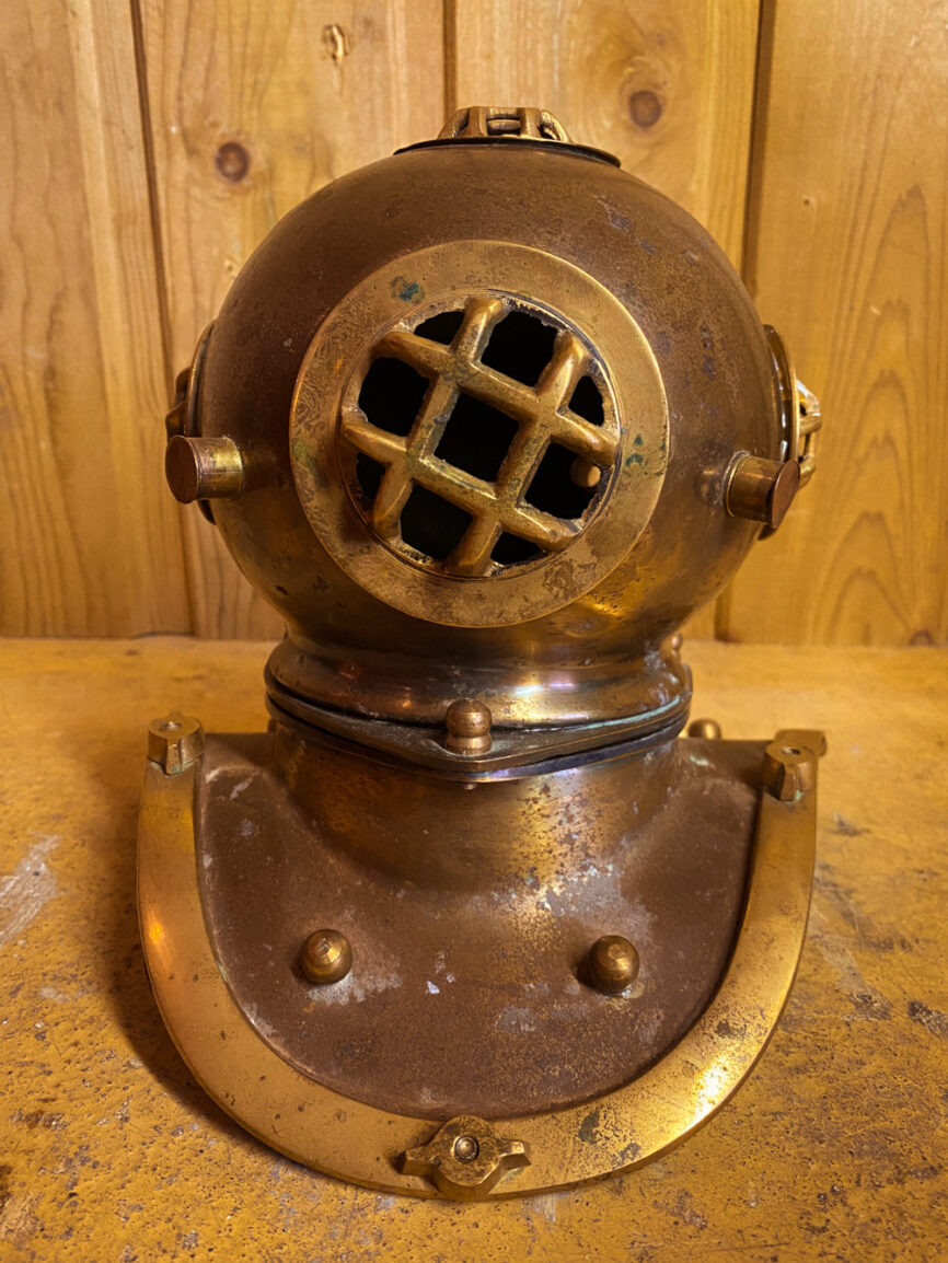 Casque de scaphandrier vintage