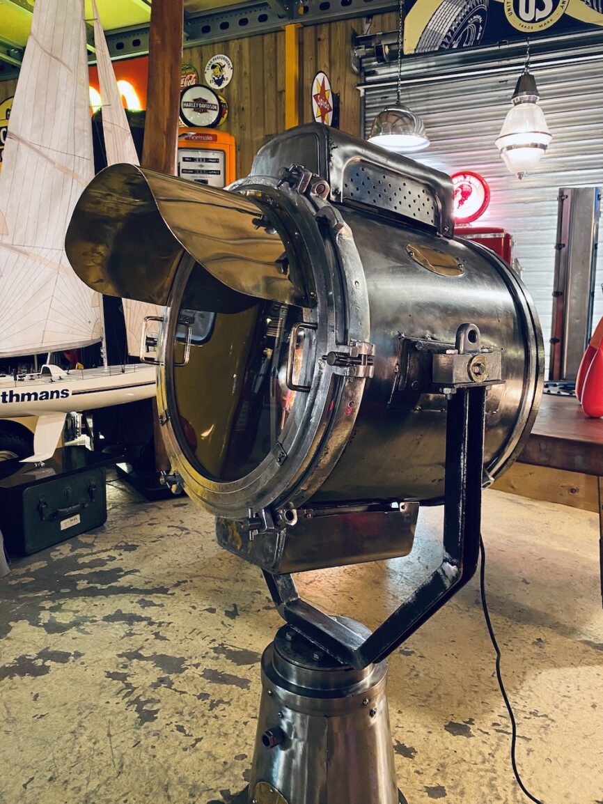 Luminaire de recherche marine