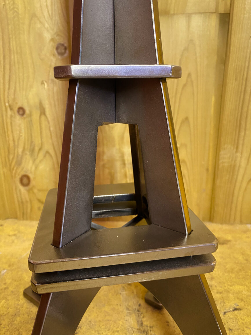 Tour Eiffel en métal vintage