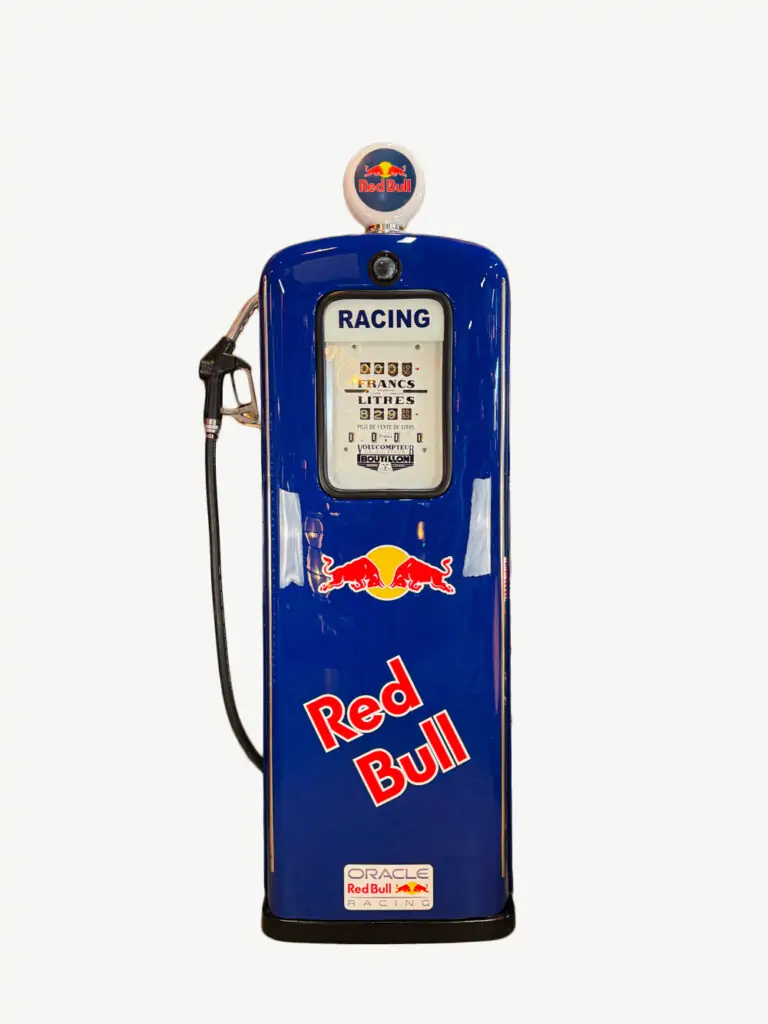 pompe à essence Red Bull