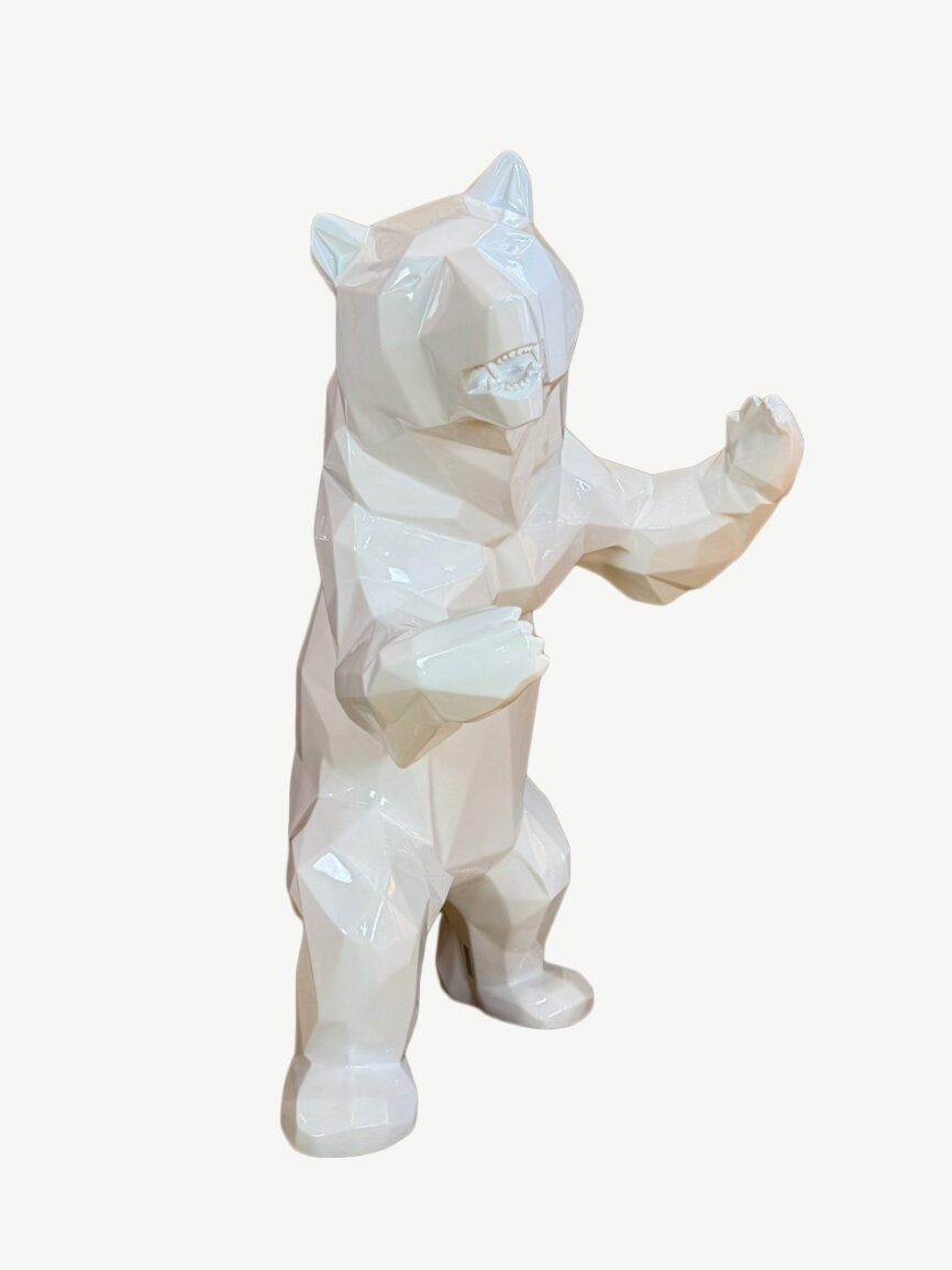 standing bear par Richard Orlinski