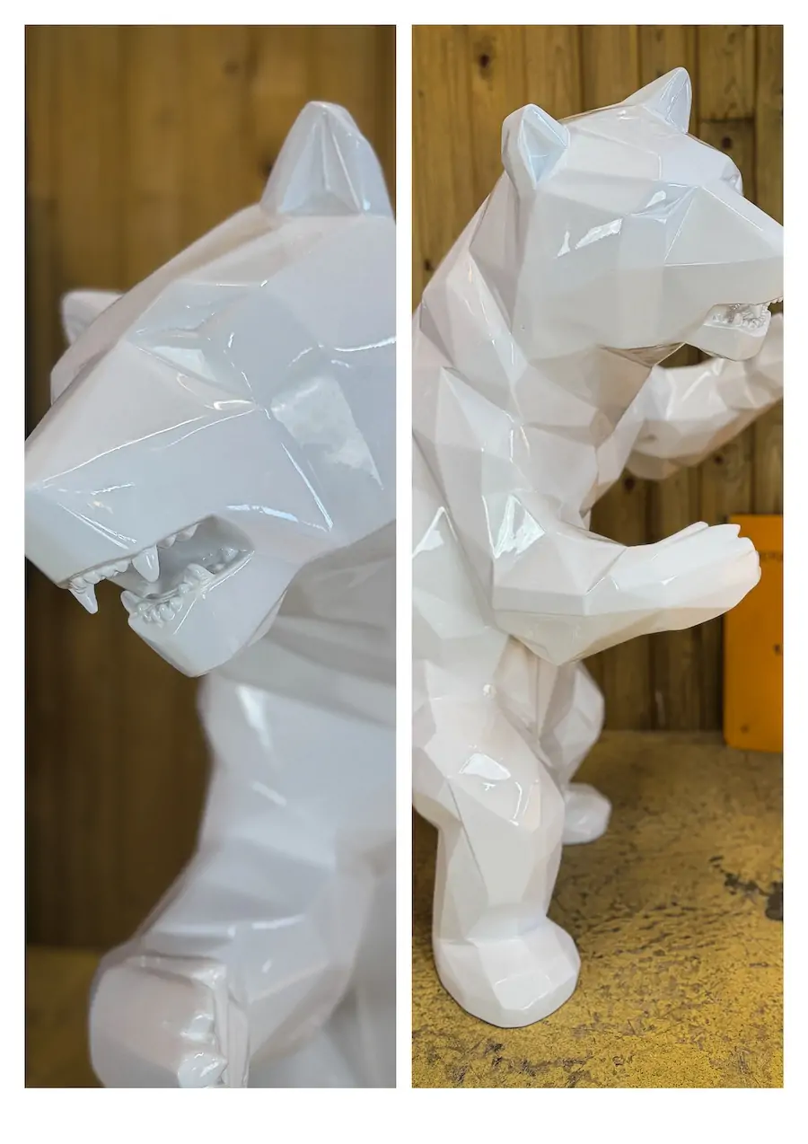 sculpture standing bear par Orlinski