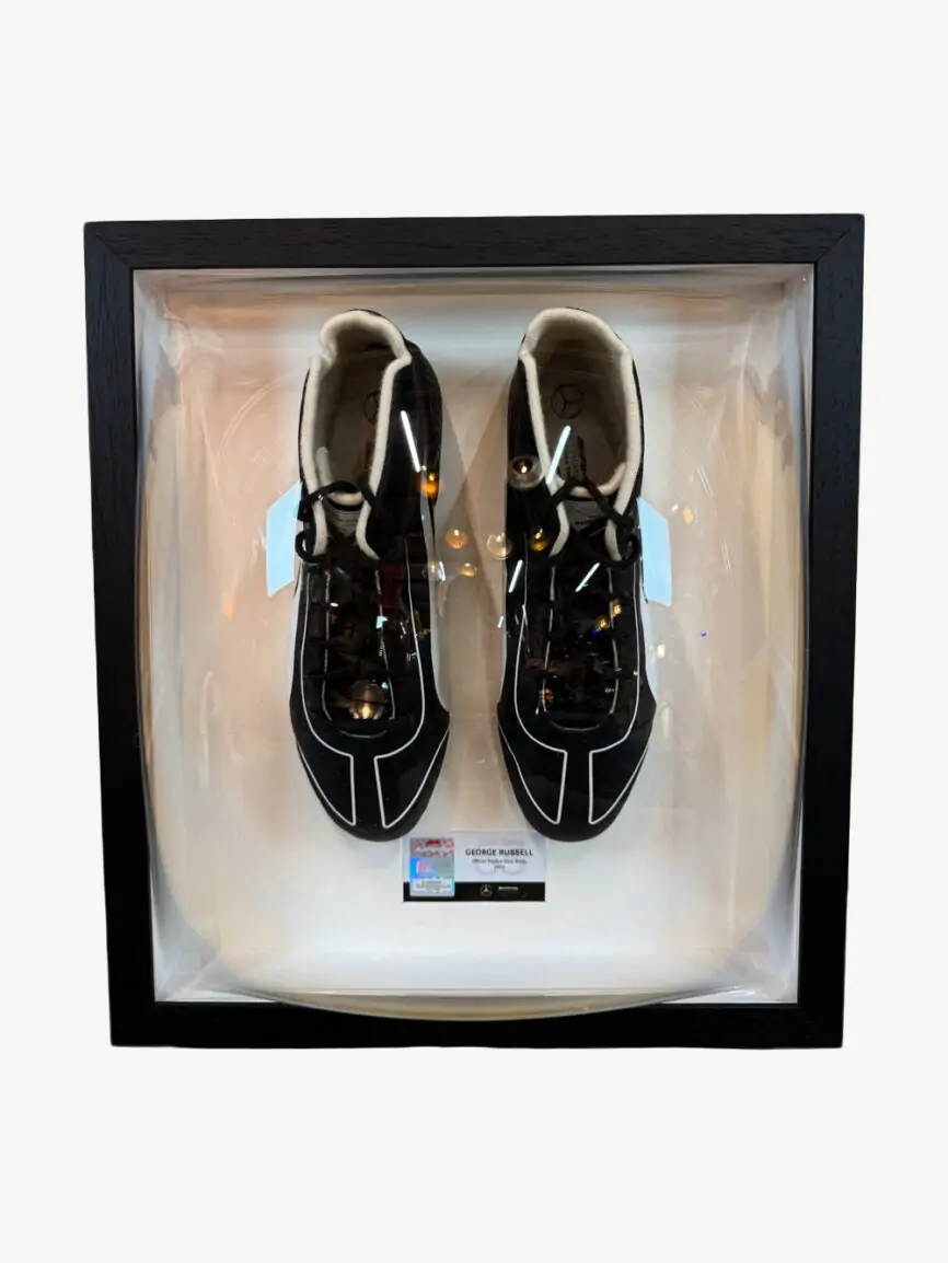 George russel race boots formule 1
