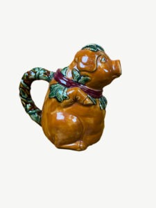 Pichet cochon style majolique