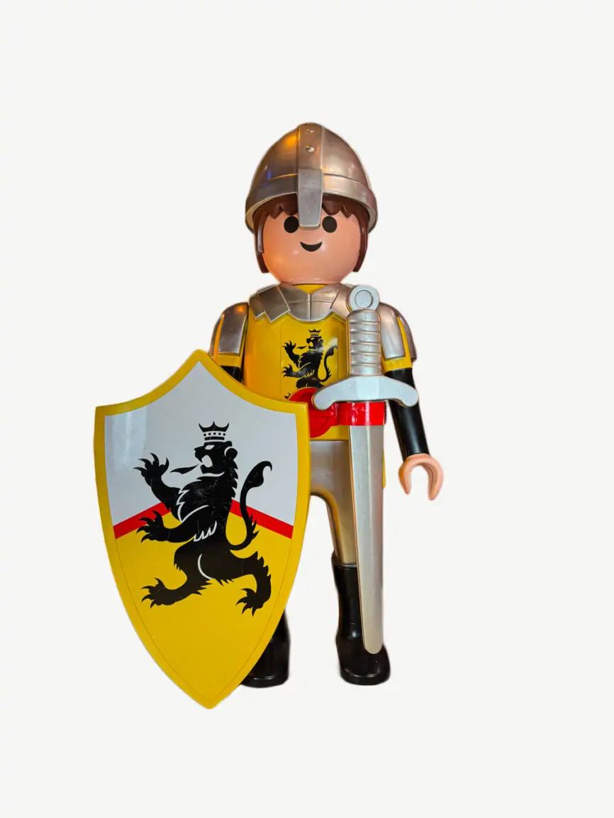 playmobil géant chevalier jaune