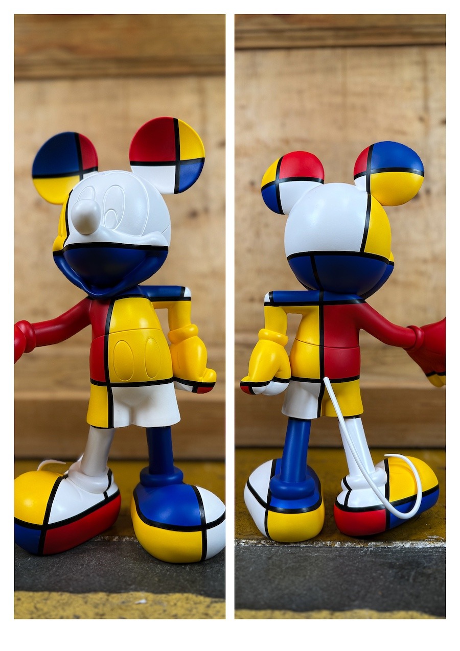 statue pop sculpture Mickey Welcome art Leblon Delienne