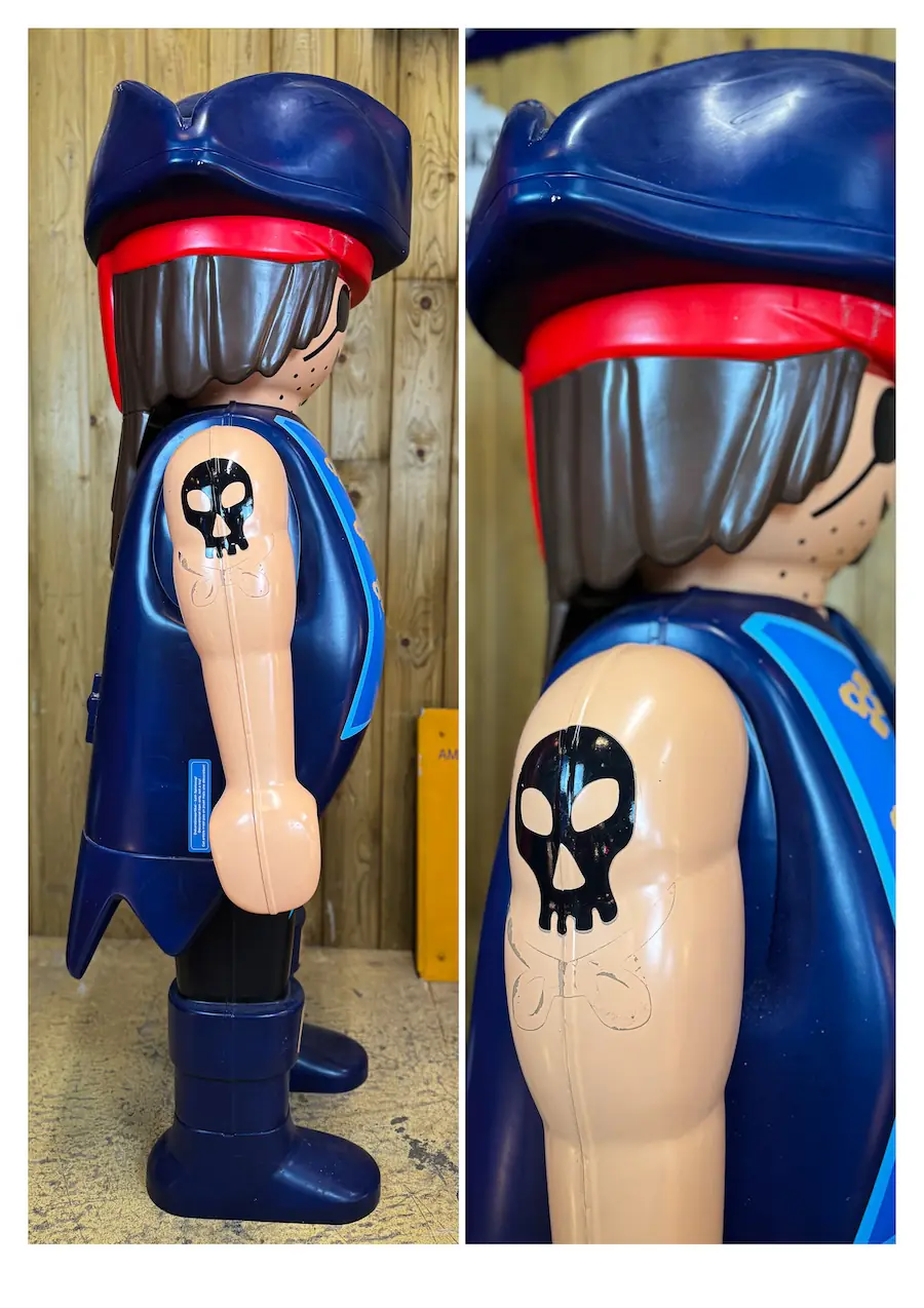 Statue Playmobil géant pirate musclé XXL
