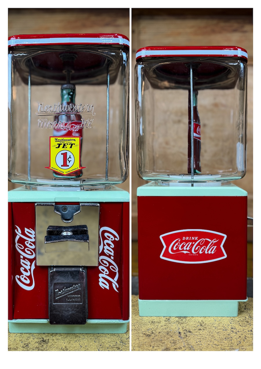 Distributeur collection Northwestern rouge Coca