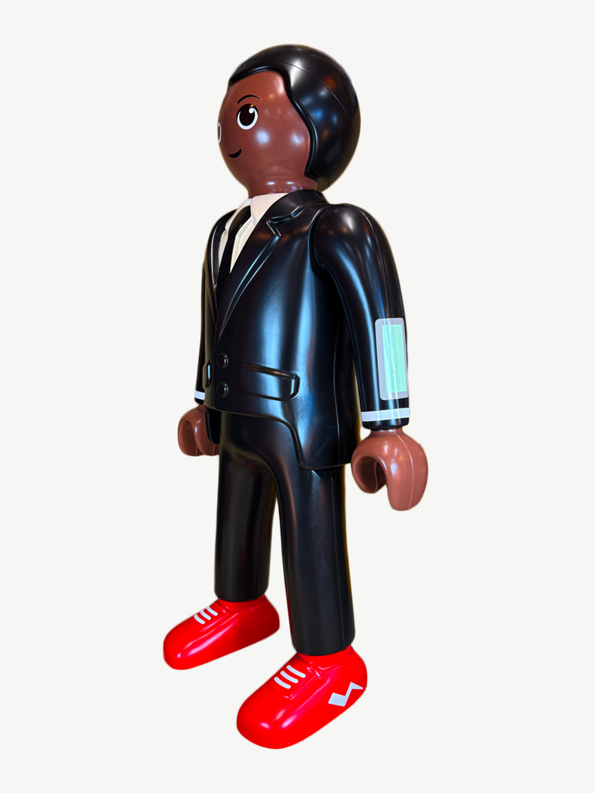 statue Playmobil géant Gene
